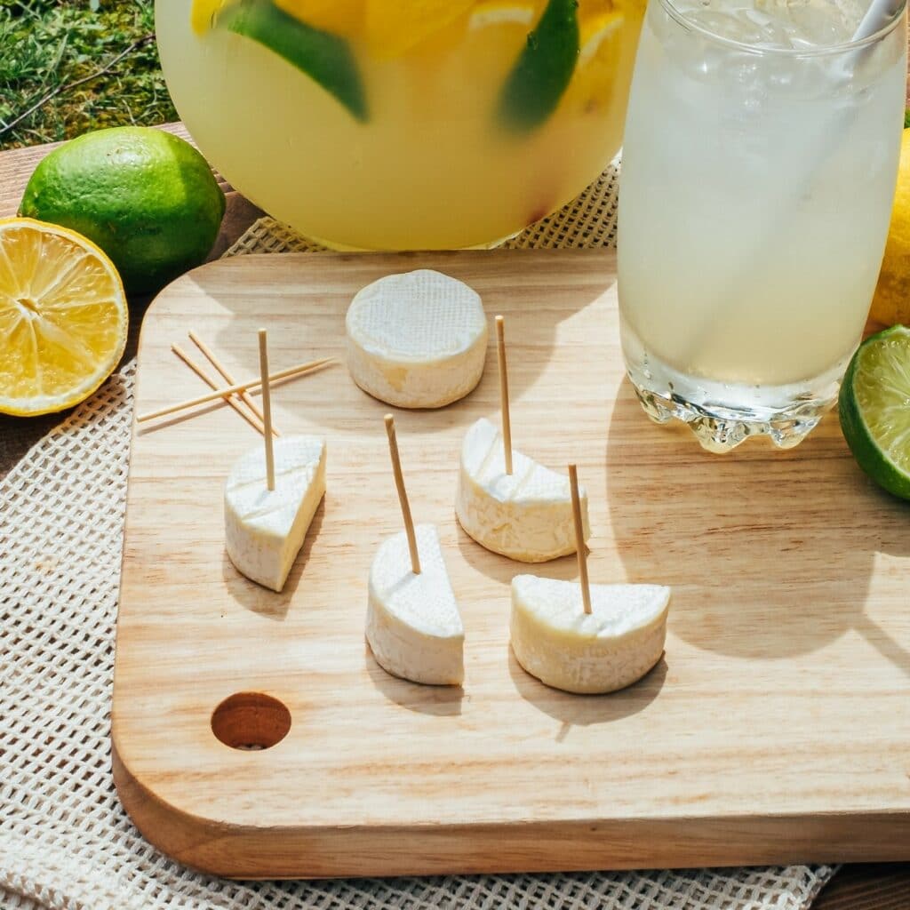 ile de france brie bites with fresh lemonade